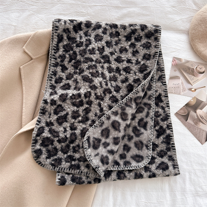 Sonbahar Kış Leopar Desenli Eş - Woven Scarf Blanket incelemesi ve fiyatı